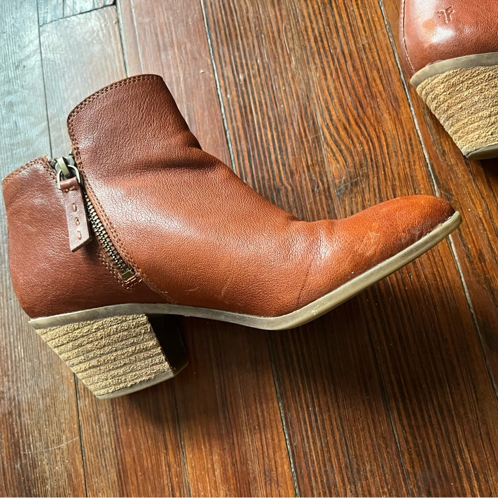 Frye Judith Double Zip Brown Leather Ankle Boots - Picture 4 of 7